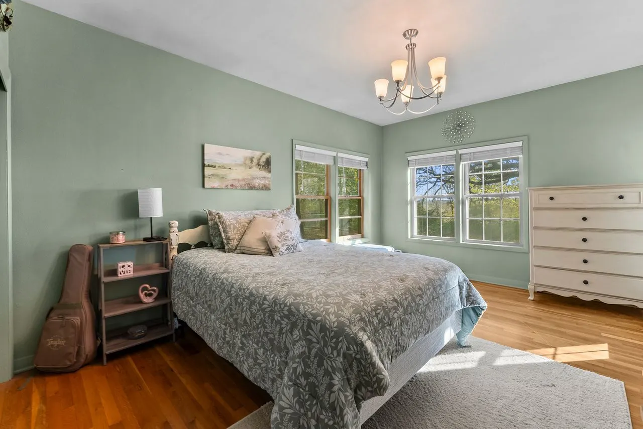 2701 Blackhawk Road IL