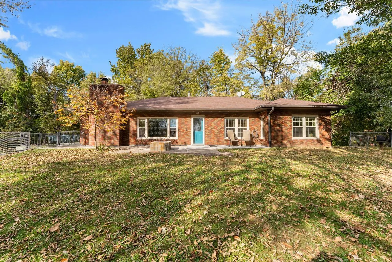 2701 Blackhawk Road IL