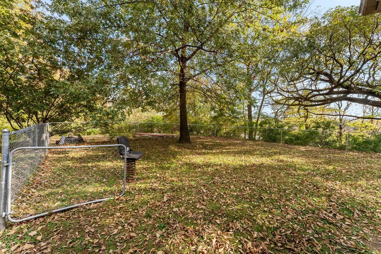 2701 Blackhawk Road IL