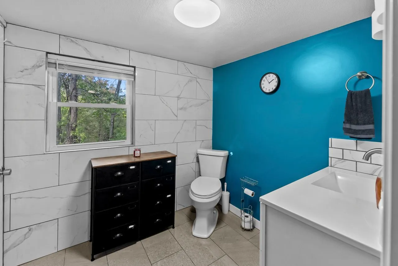2701 Blackhawk Road IL