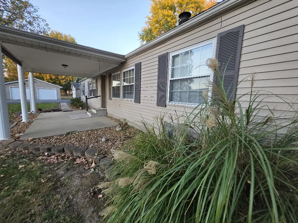 119 W Galaxy Drive IL