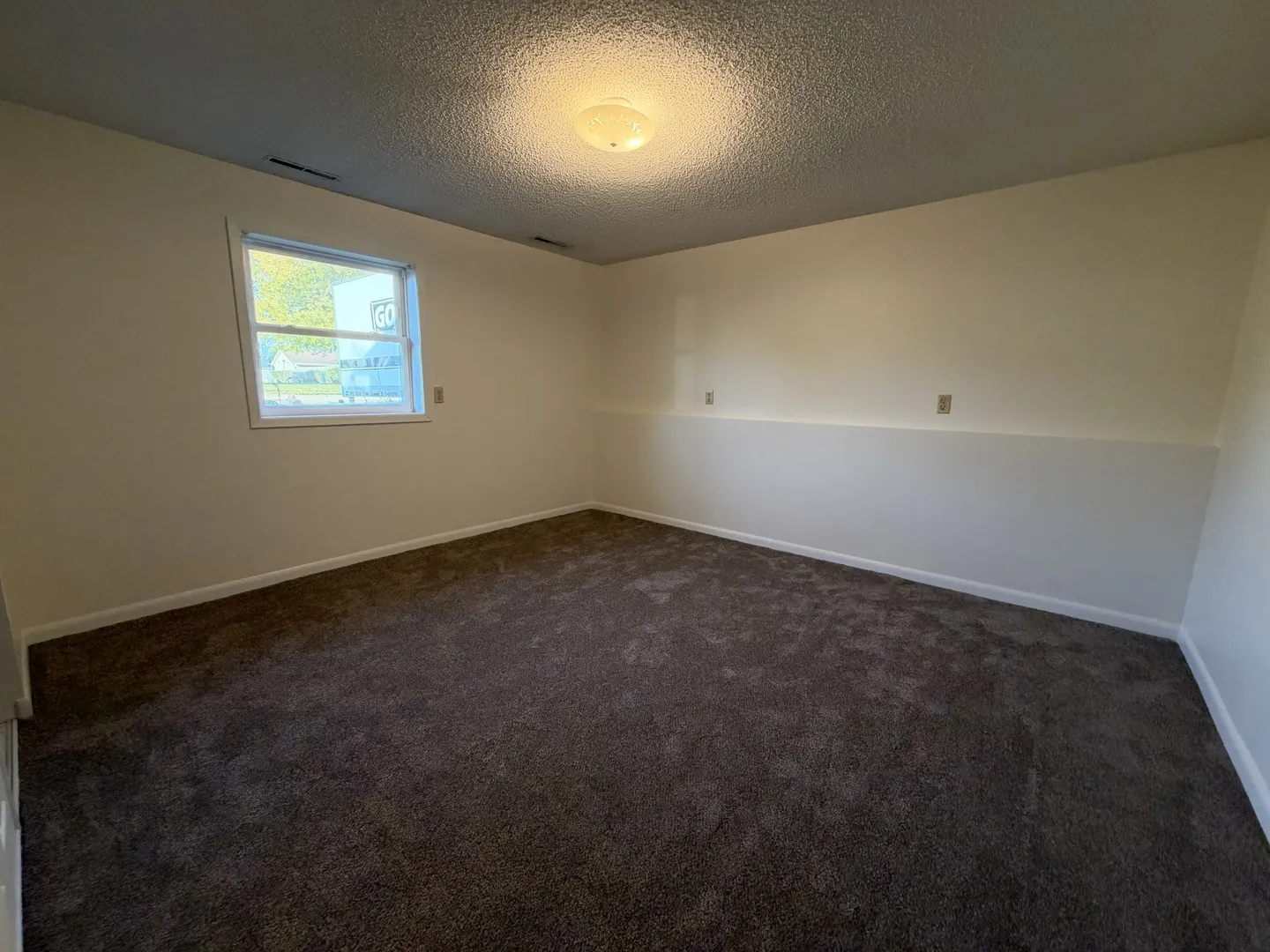 403 E 26th Street IL