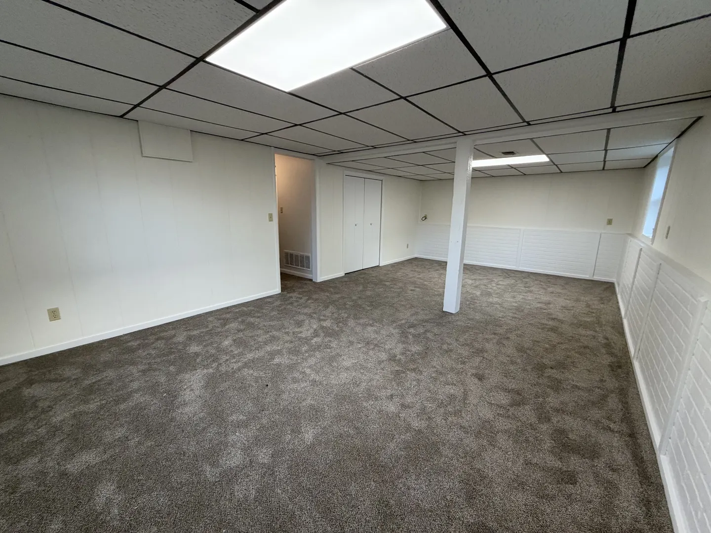 403 E 26th Street IL
