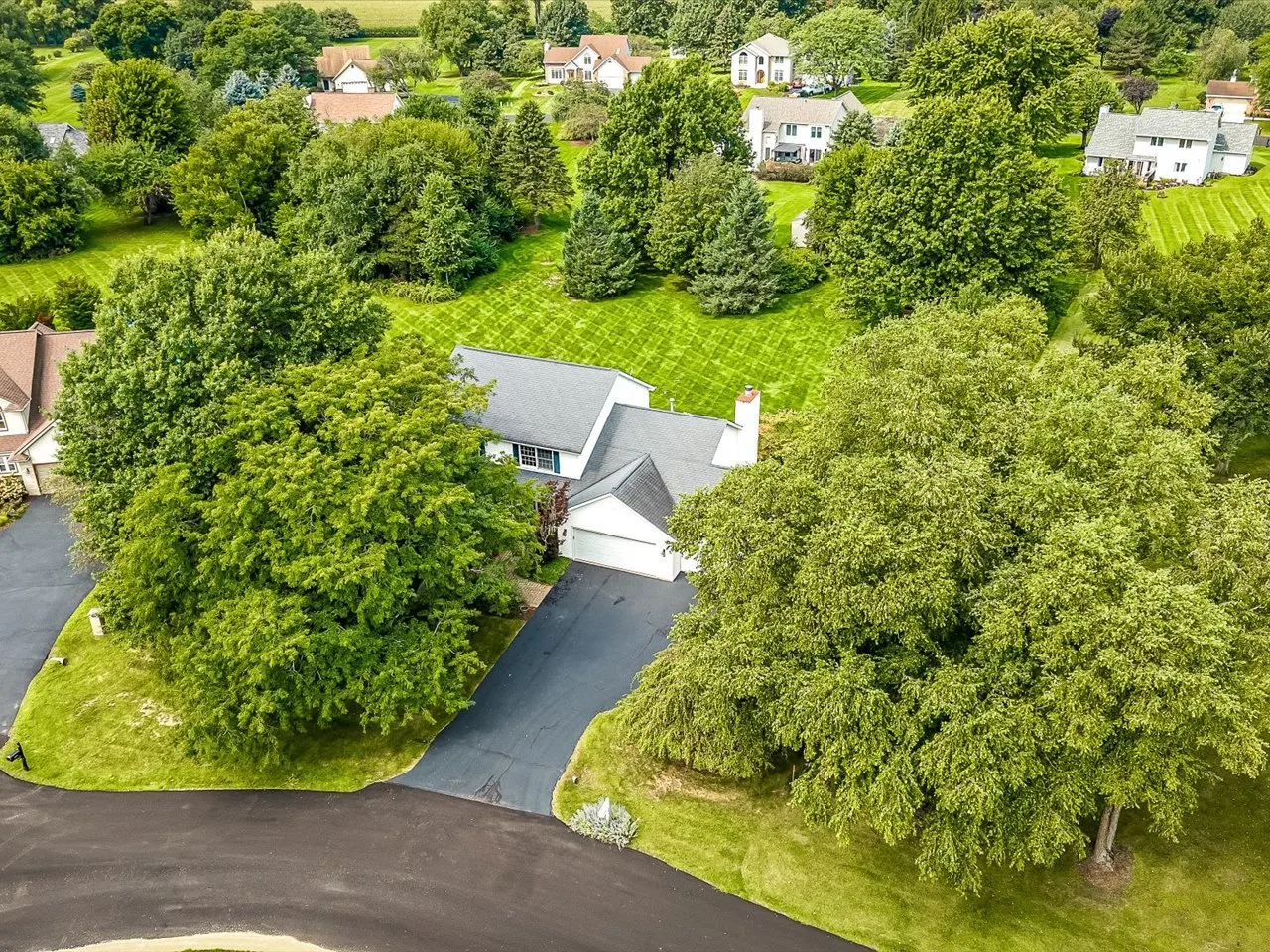 10230 Heatherridge Lane IL