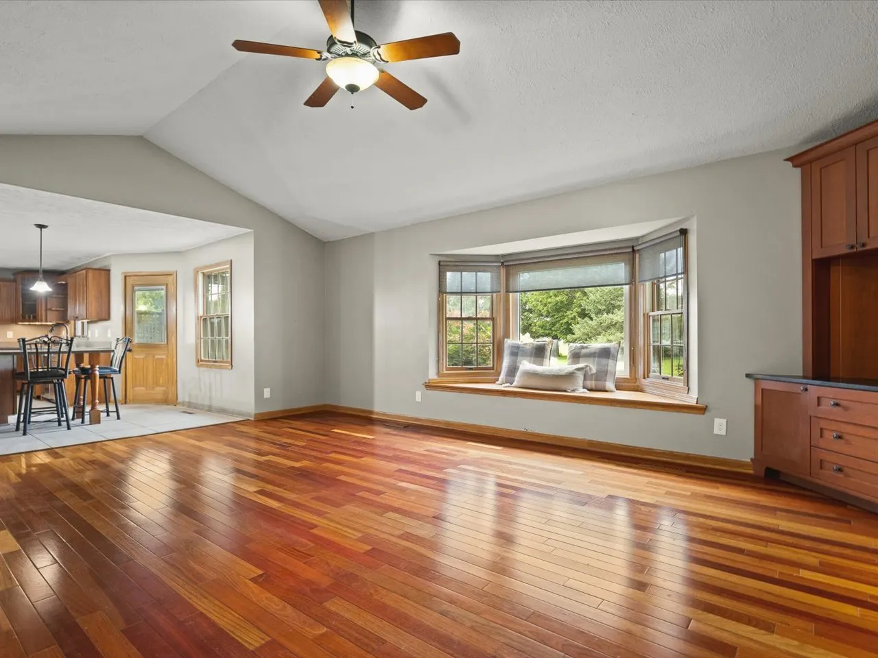 10230 Heatherridge Lane IL