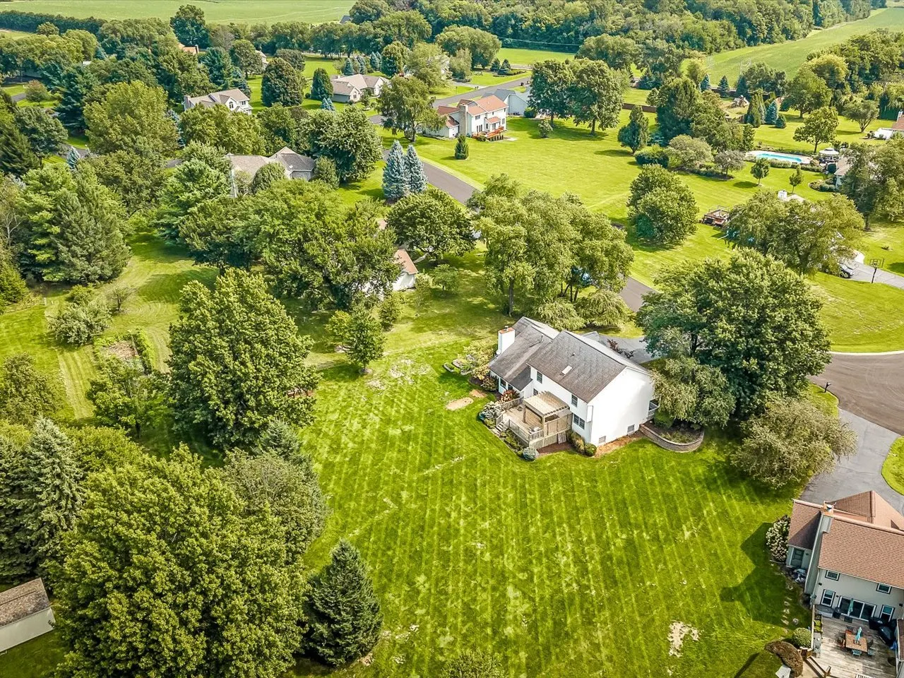 10230 Heatherridge Lane IL