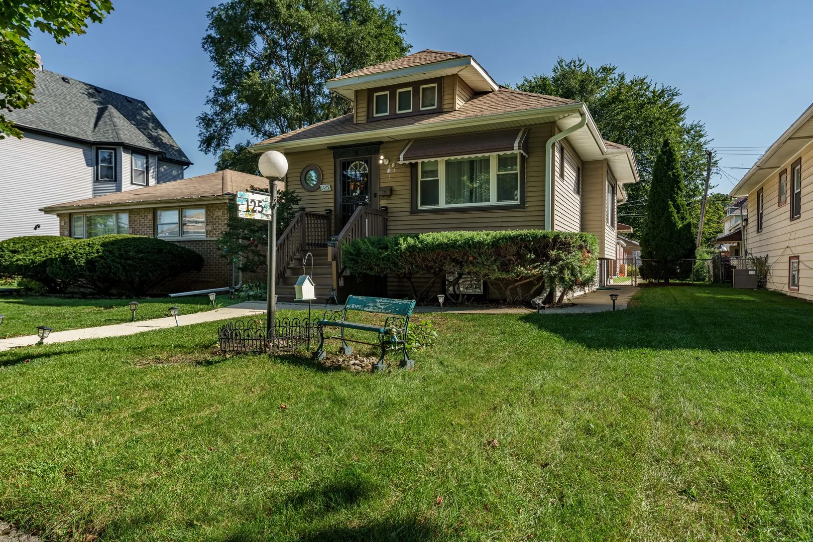 125 S 21st Avenue IL