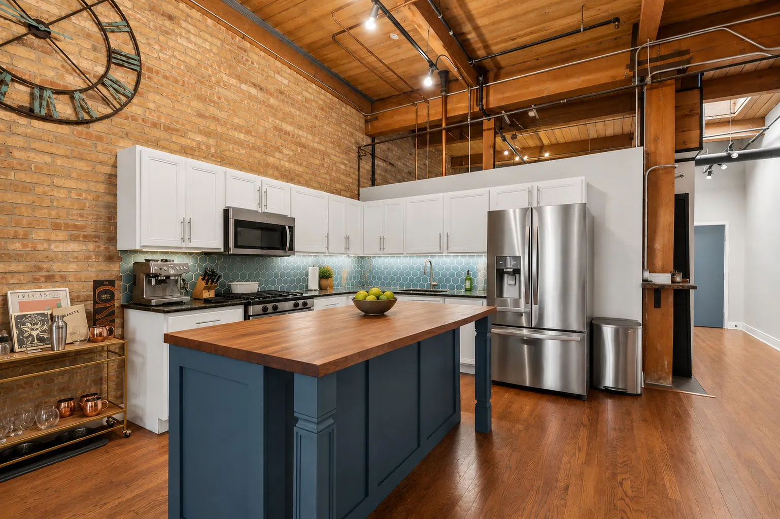 420 W Ontario Street IL #410