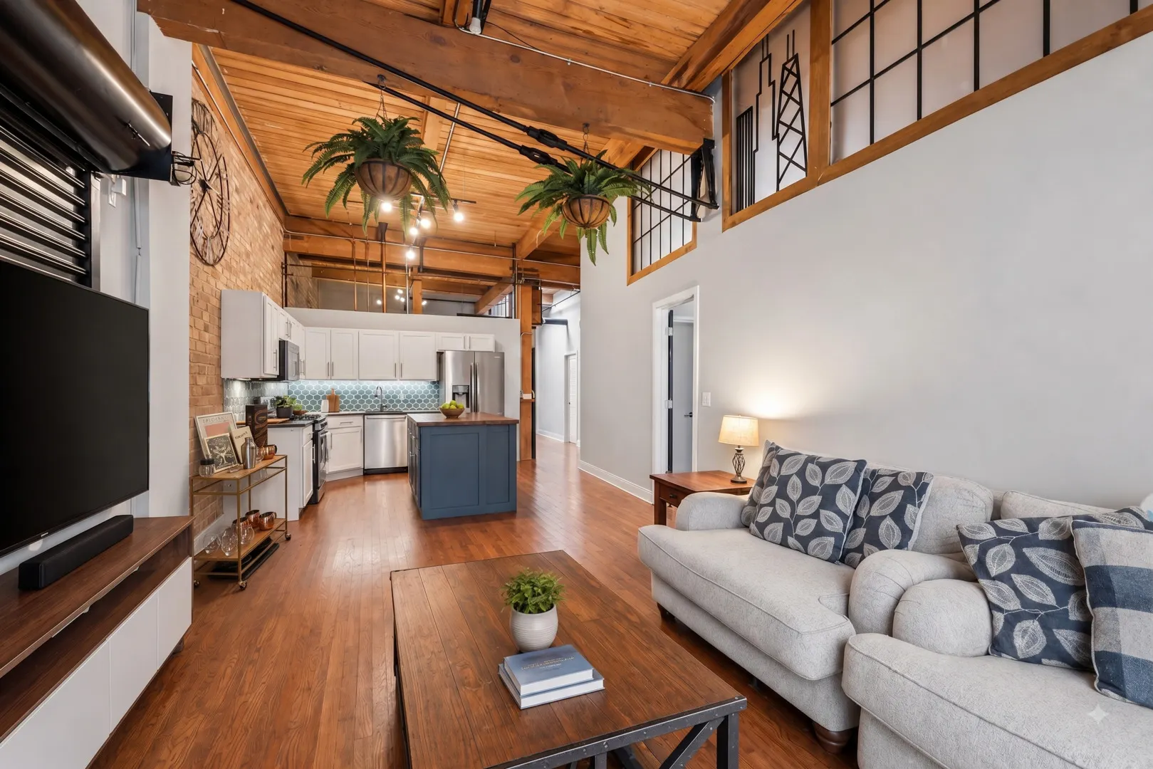 420 W Ontario Street IL #410