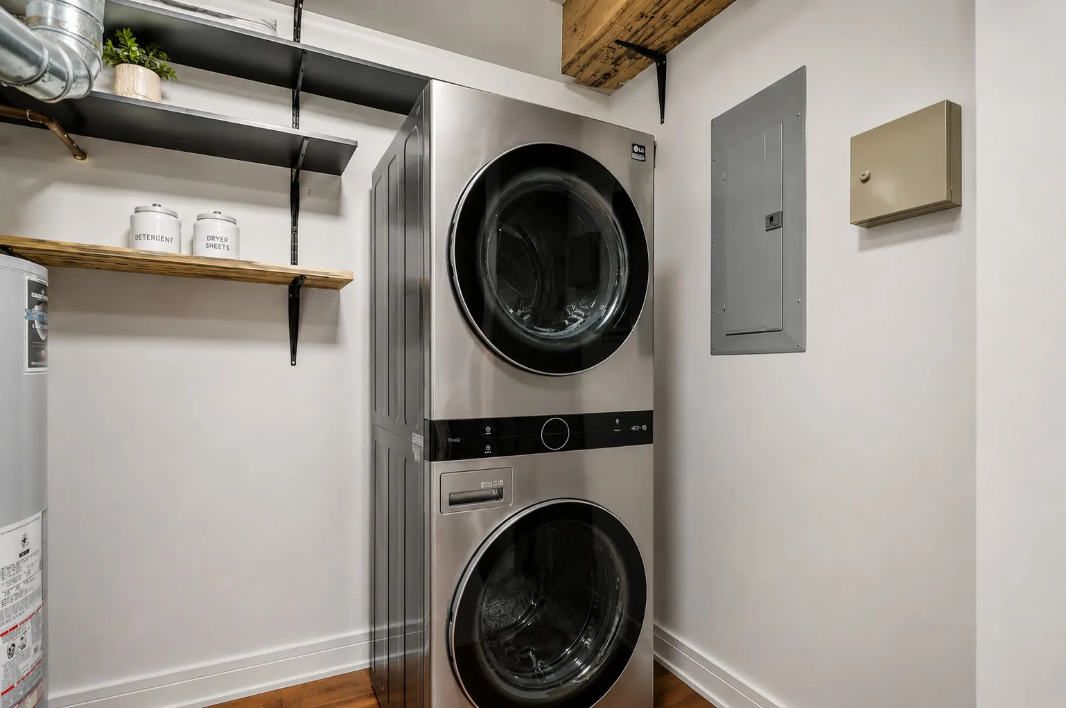 420 W Ontario Street IL #410