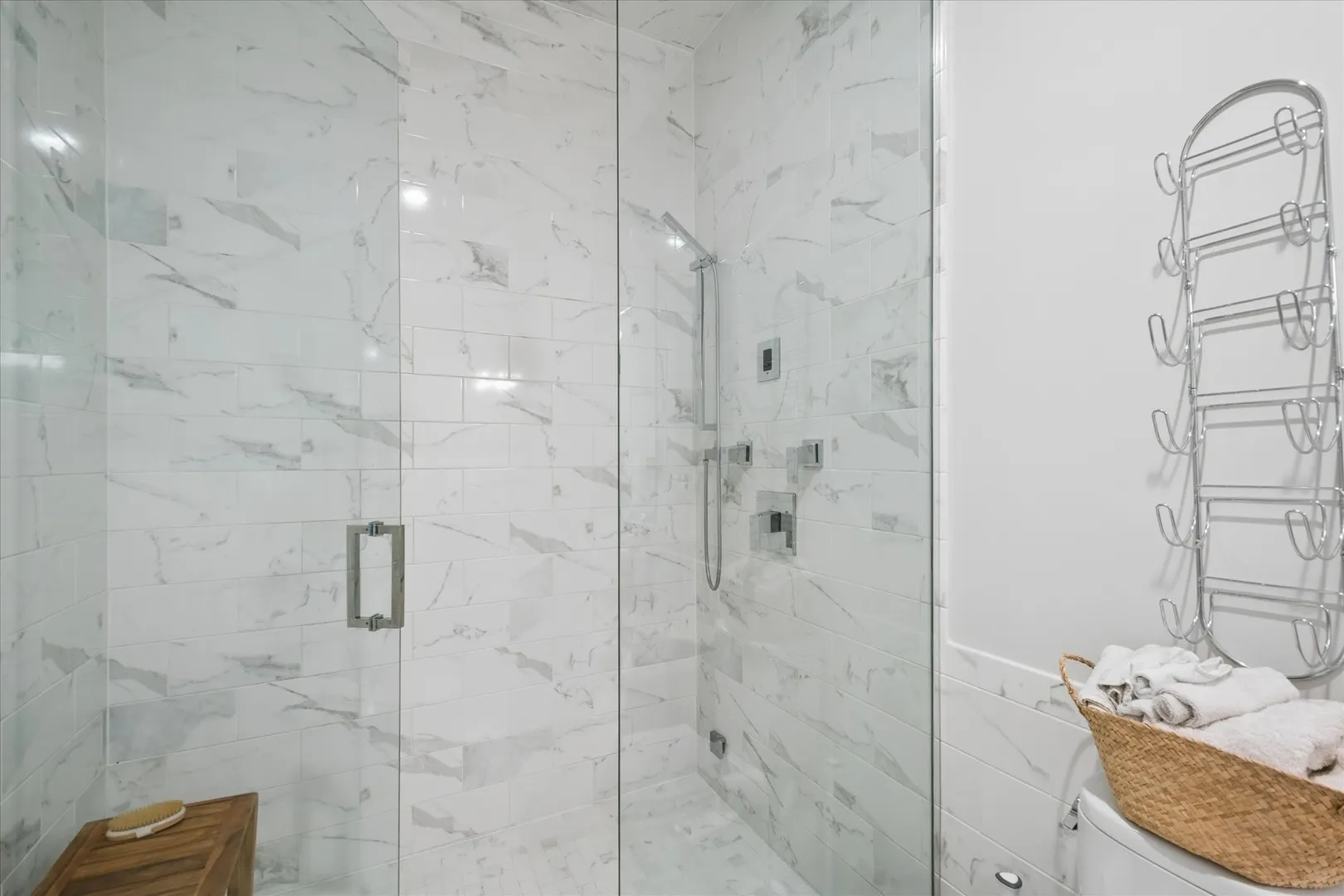 2114 W Belmont Avenue IL #2