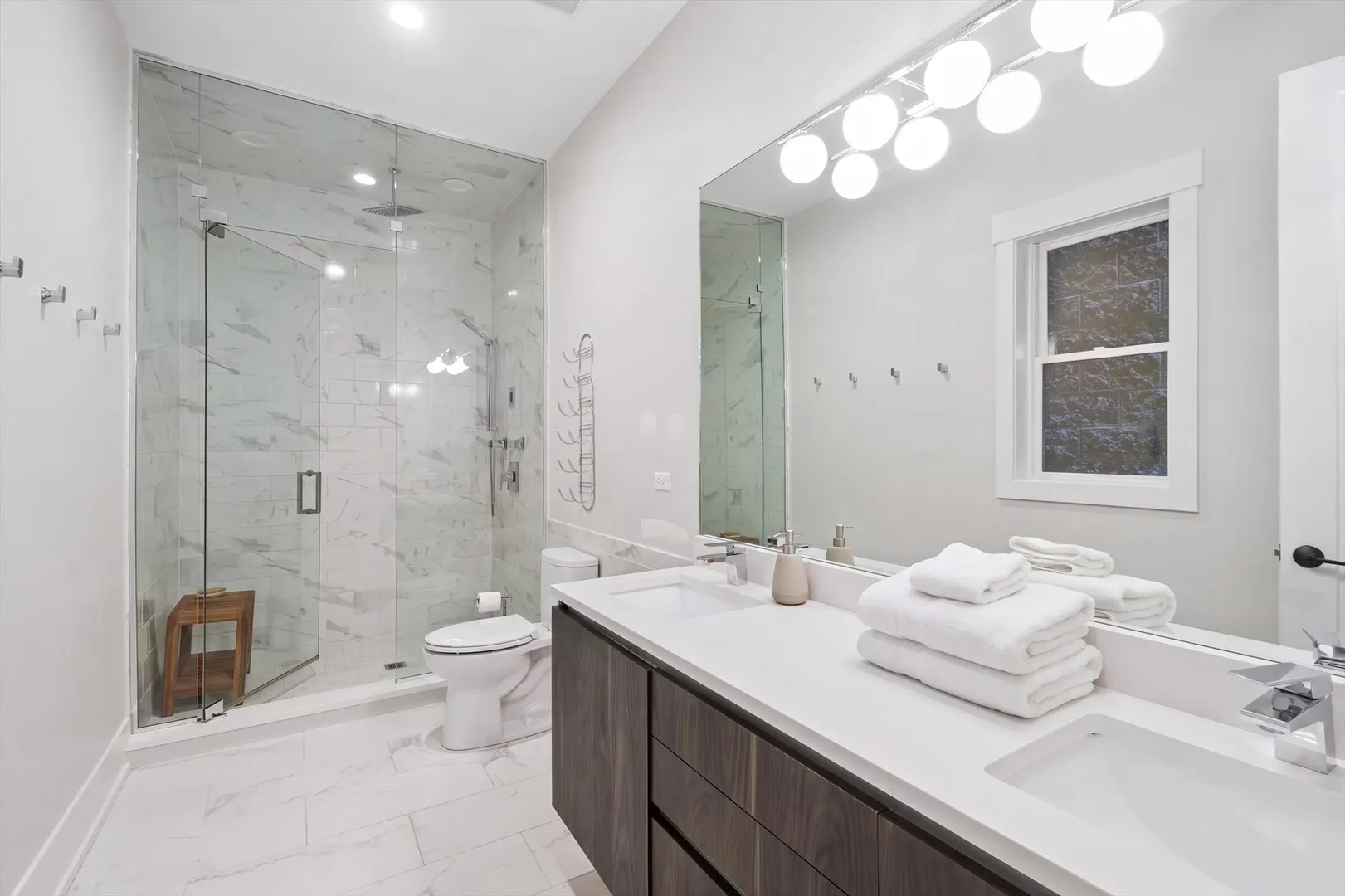 2114 W Belmont Avenue IL #2