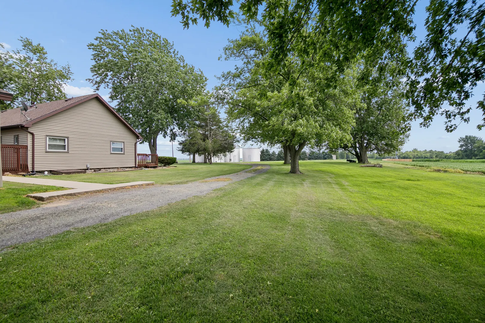 5472 E 2000 N Road IL