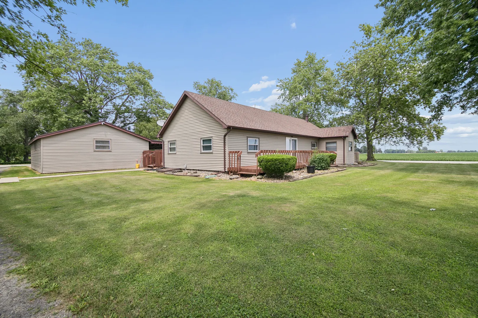 5472 E 2000 N Road IL