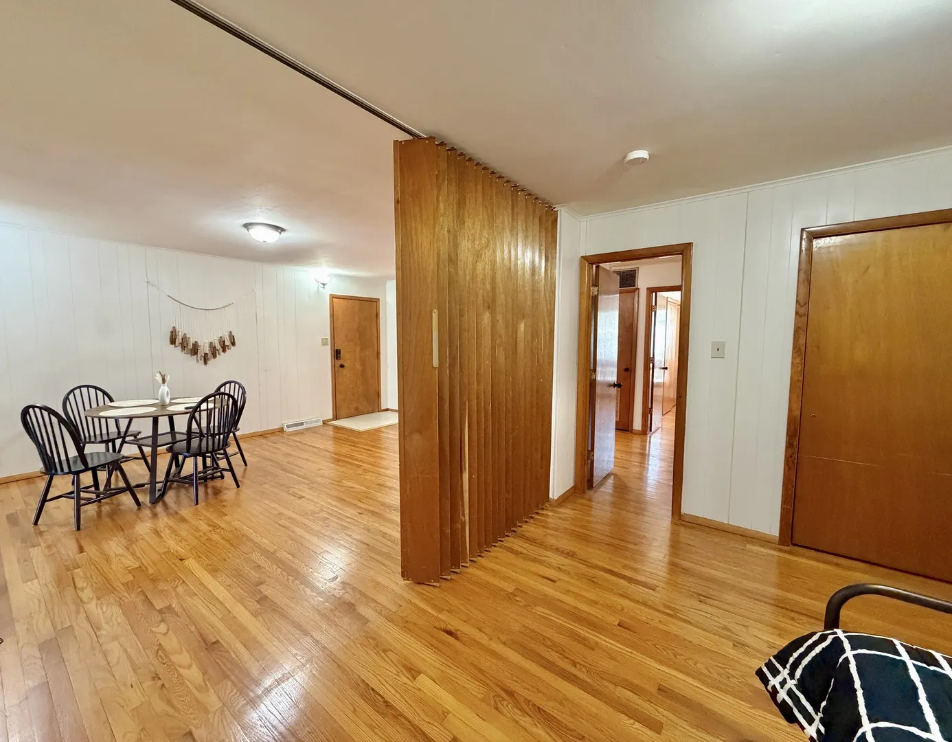 705-707 S Valley Road IL