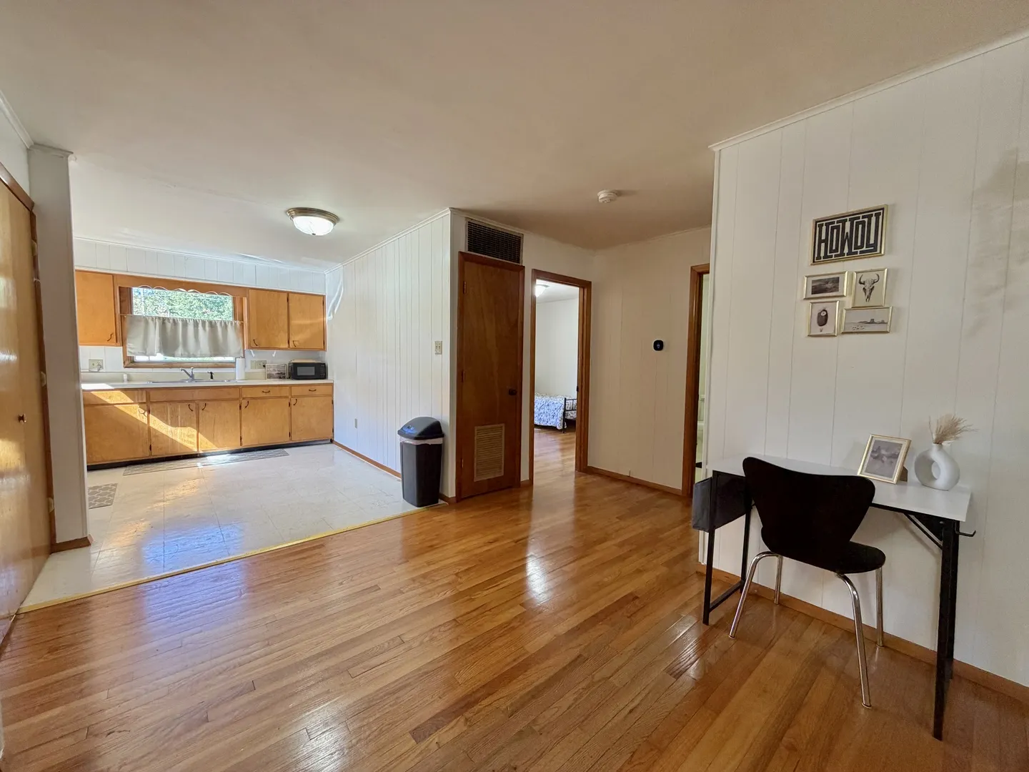 705-707 S Valley Road IL