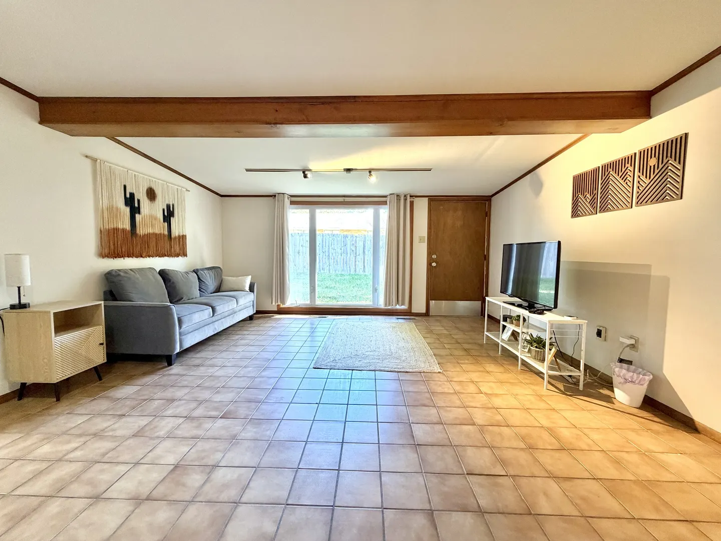 705-707 S Valley Road IL