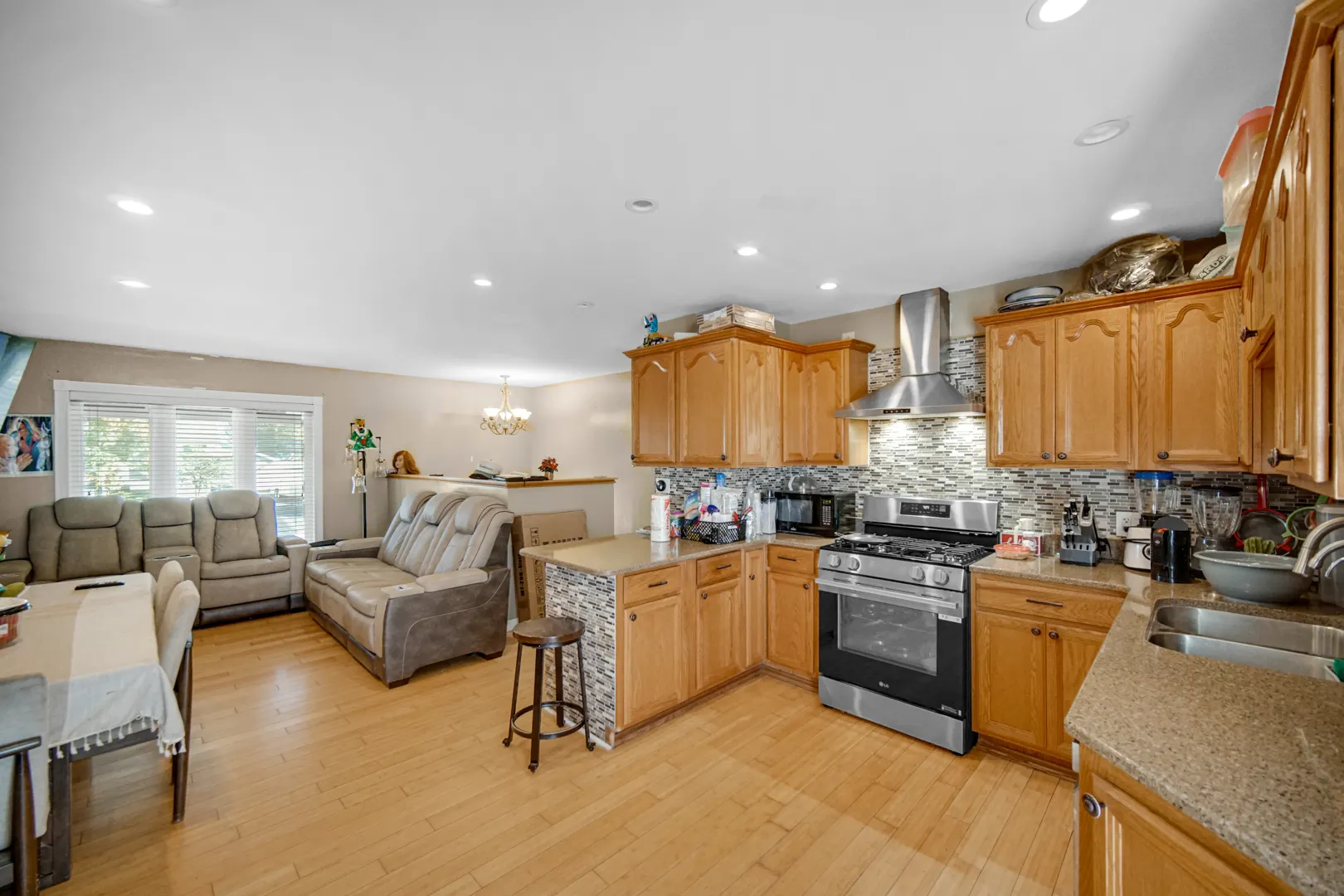 323 Karen Avenue IL