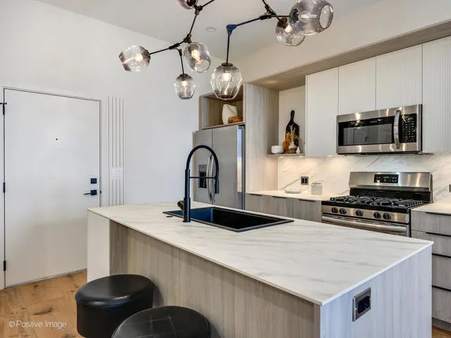 11 W Prospect Avenue IL #314