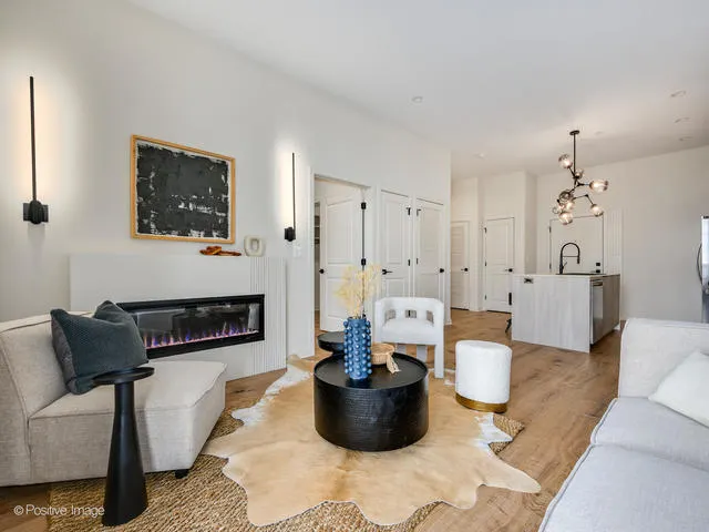 11 W Prospect Avenue IL #314