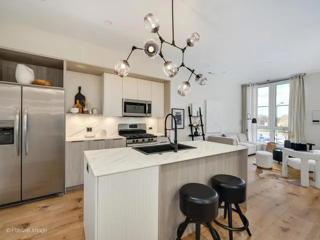 11 W Prospect Avenue IL #314