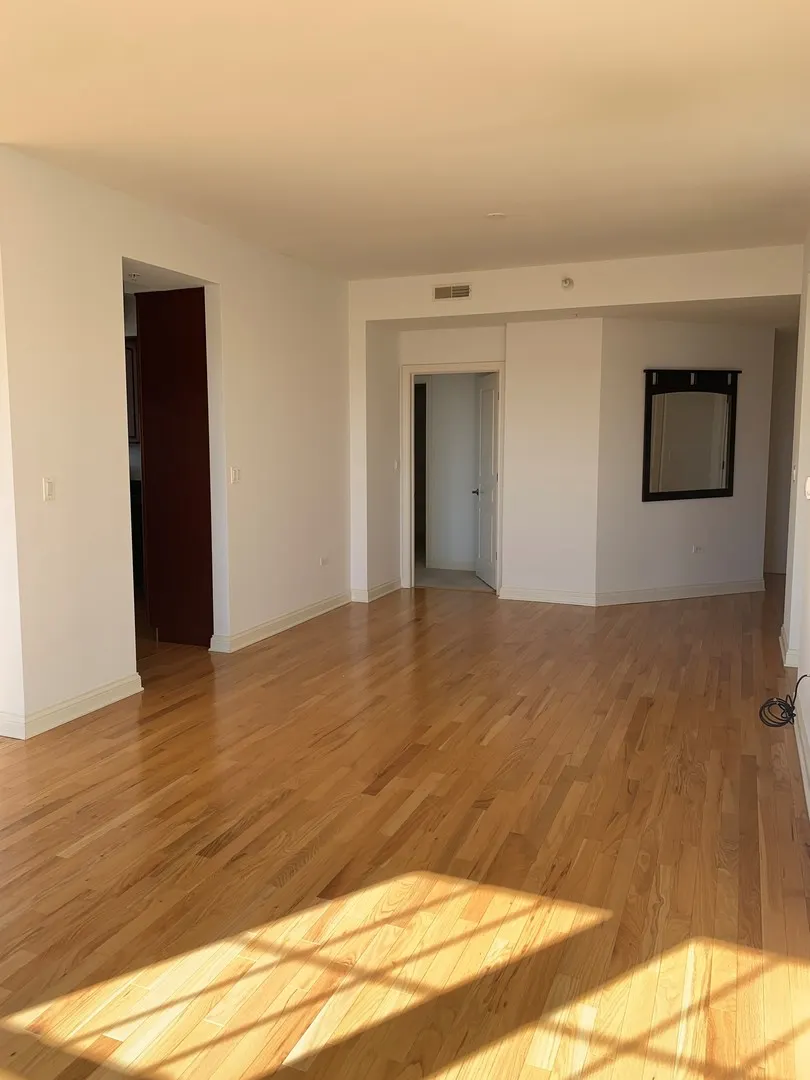 101 Pointe Drive IL #109