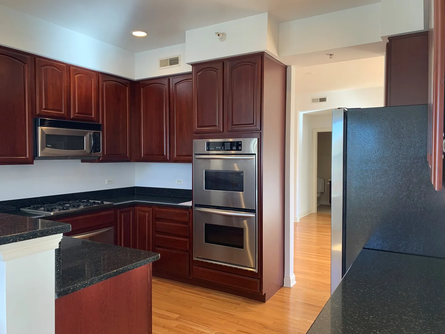 101 Pointe Drive IL #109