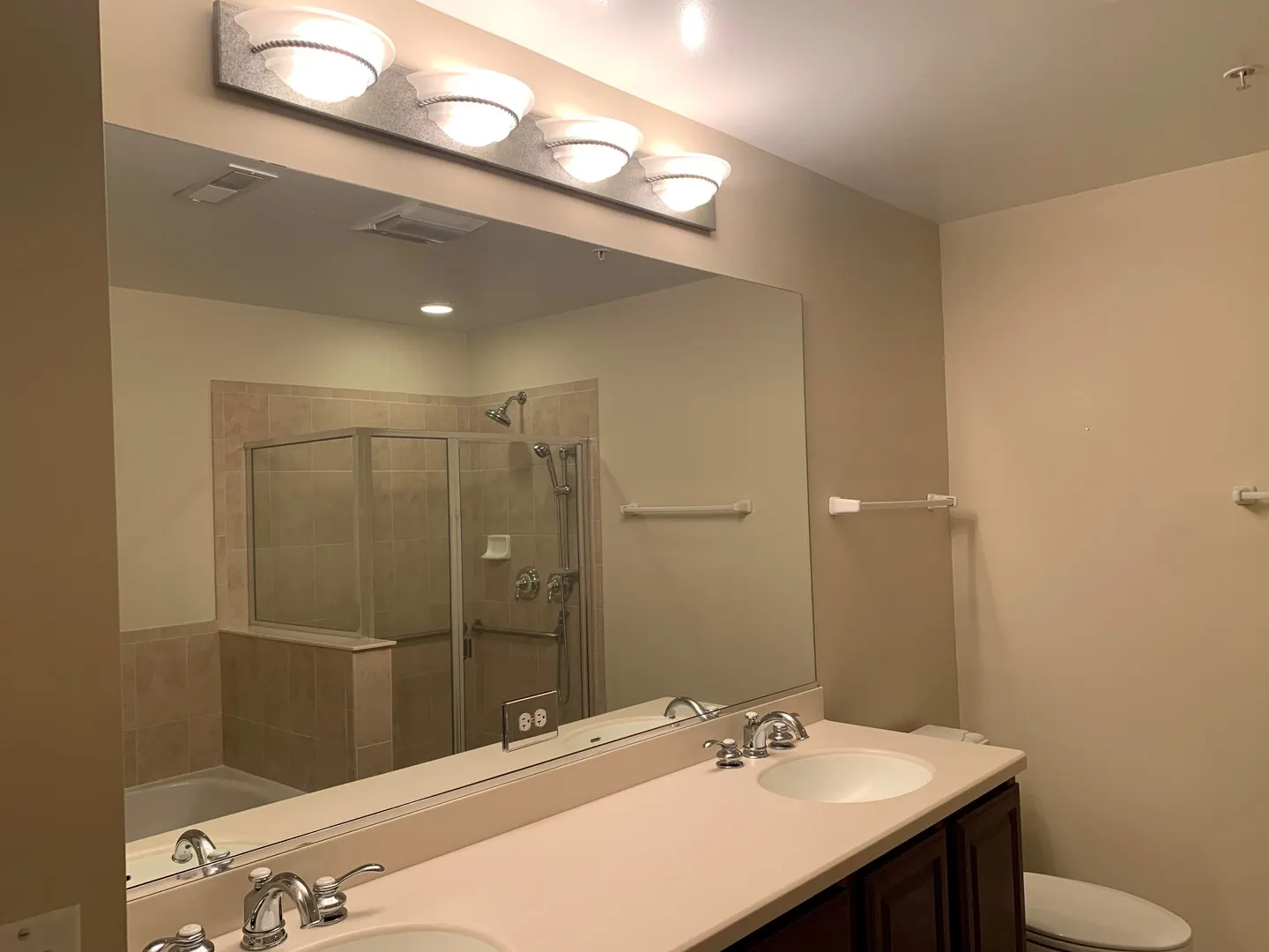 101 Pointe Drive IL #109