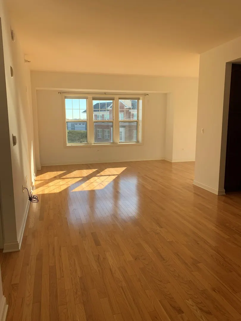 101 Pointe Drive IL #109