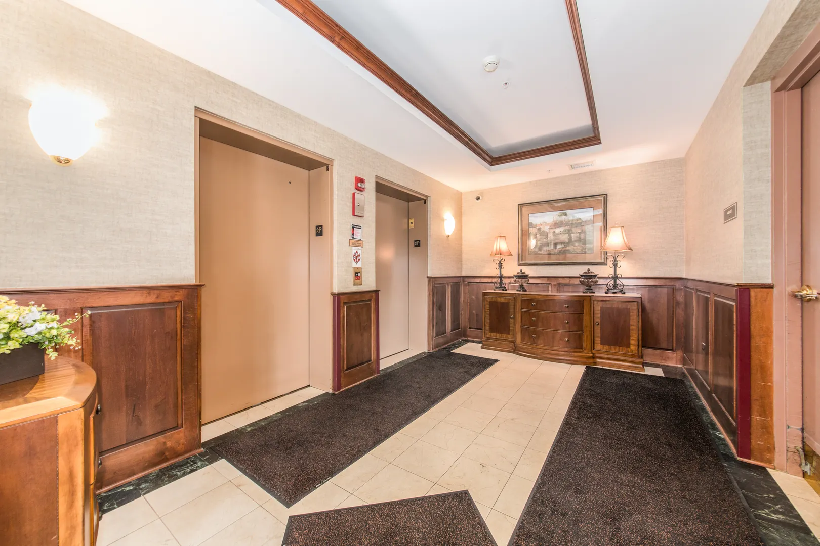 101 Pointe Drive IL #109