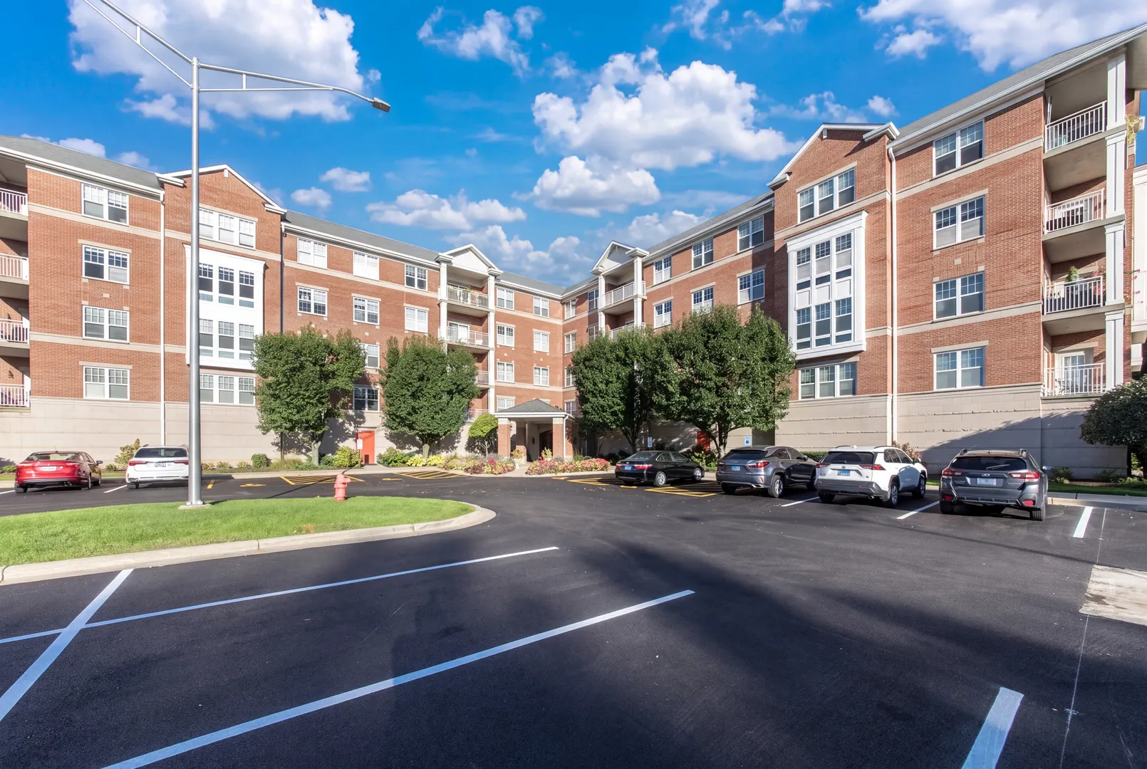 101 Pointe Drive IL #109