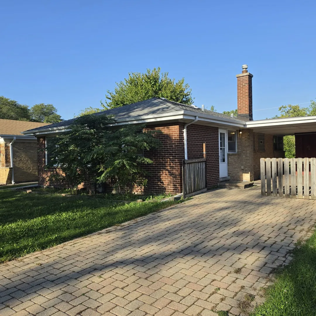 8512 Frontage Road IL