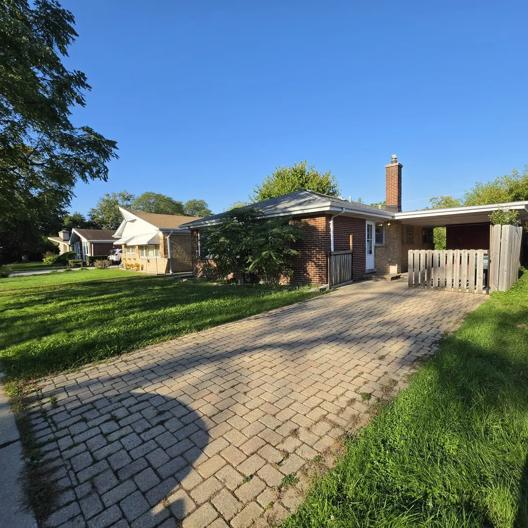 8512 Frontage Road IL