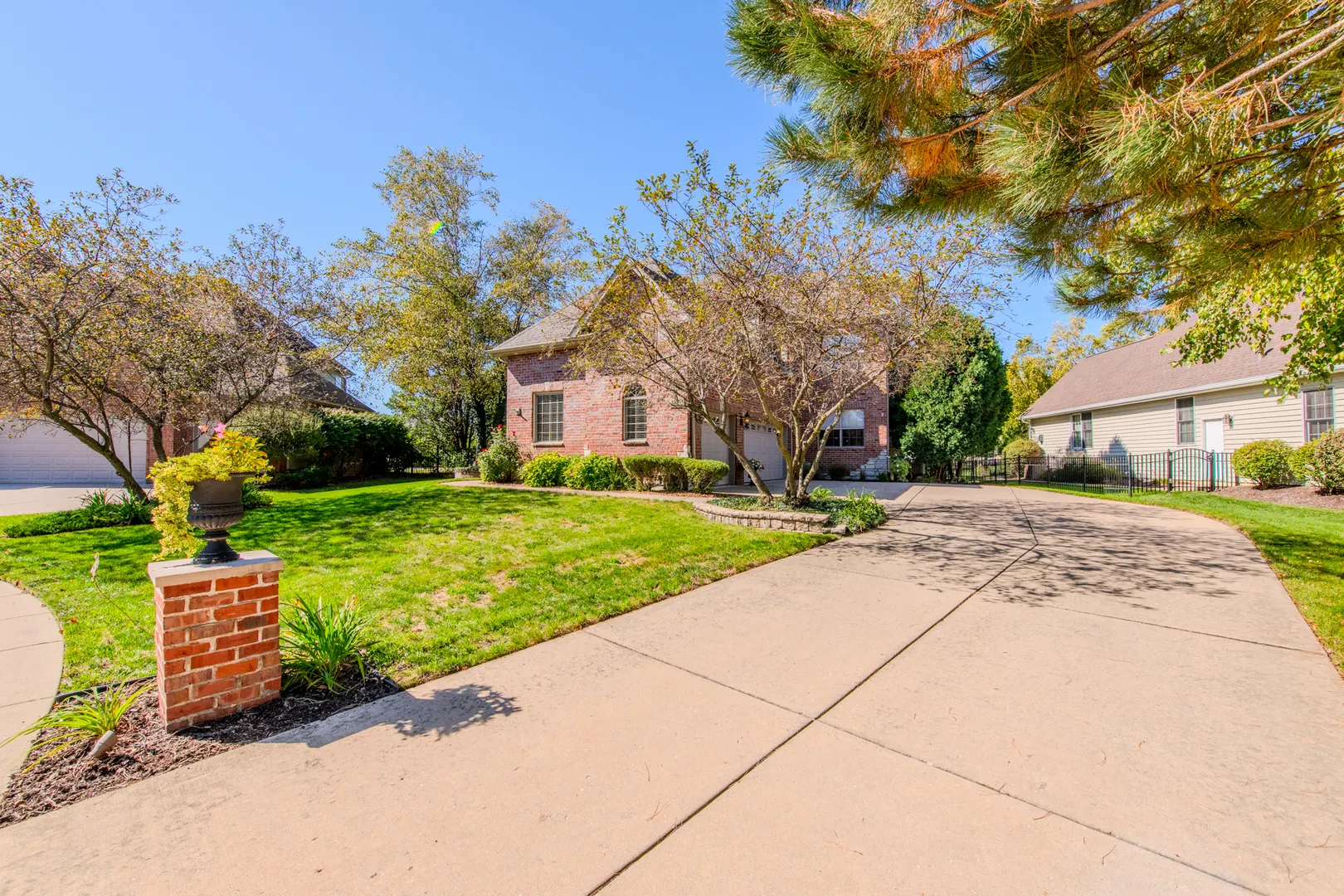 21402 S Majestic Pine Street IL