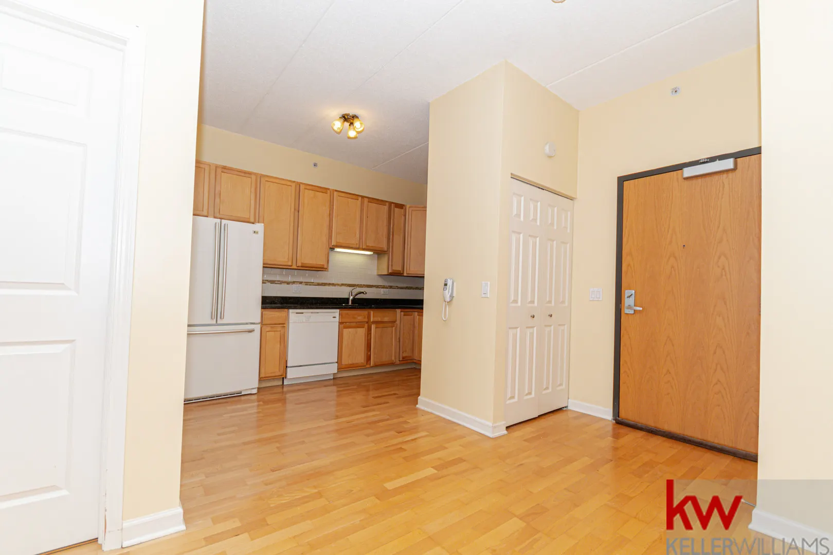9355 Irving Park Road IL #421