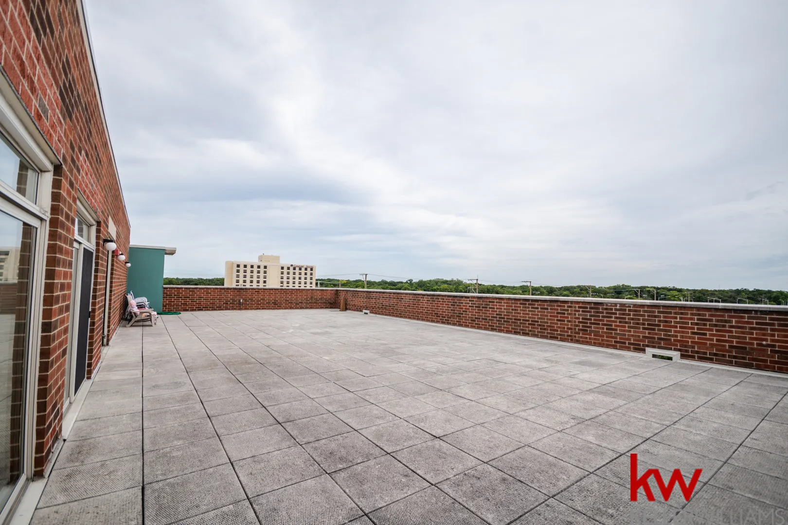 9355 Irving Park Road IL #421