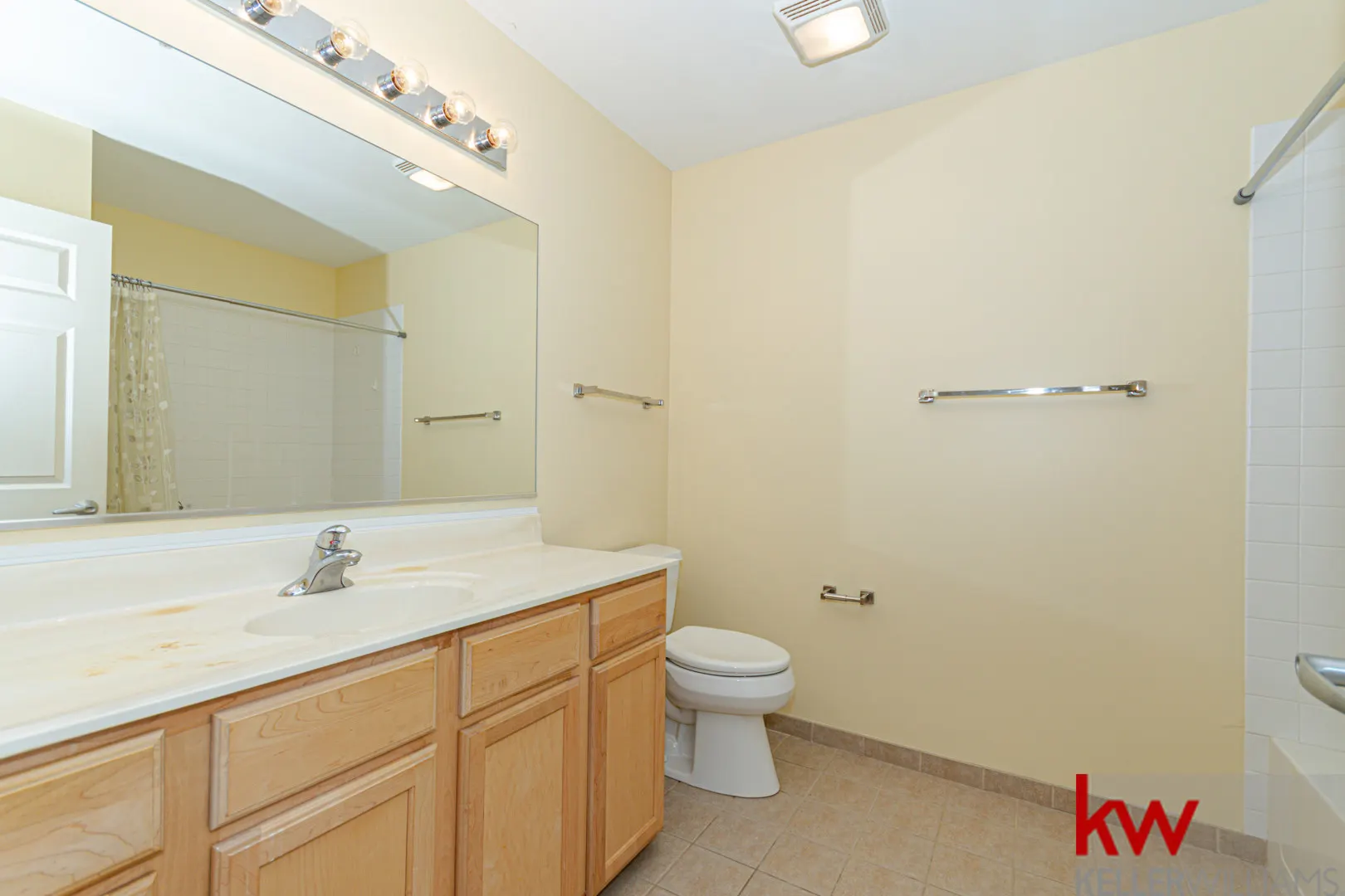 9355 Irving Park Road IL #421