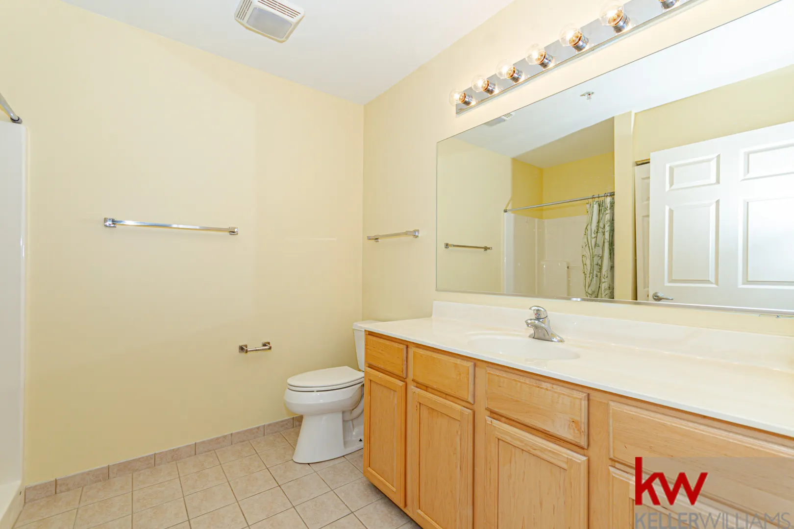 9355 Irving Park Road IL #421