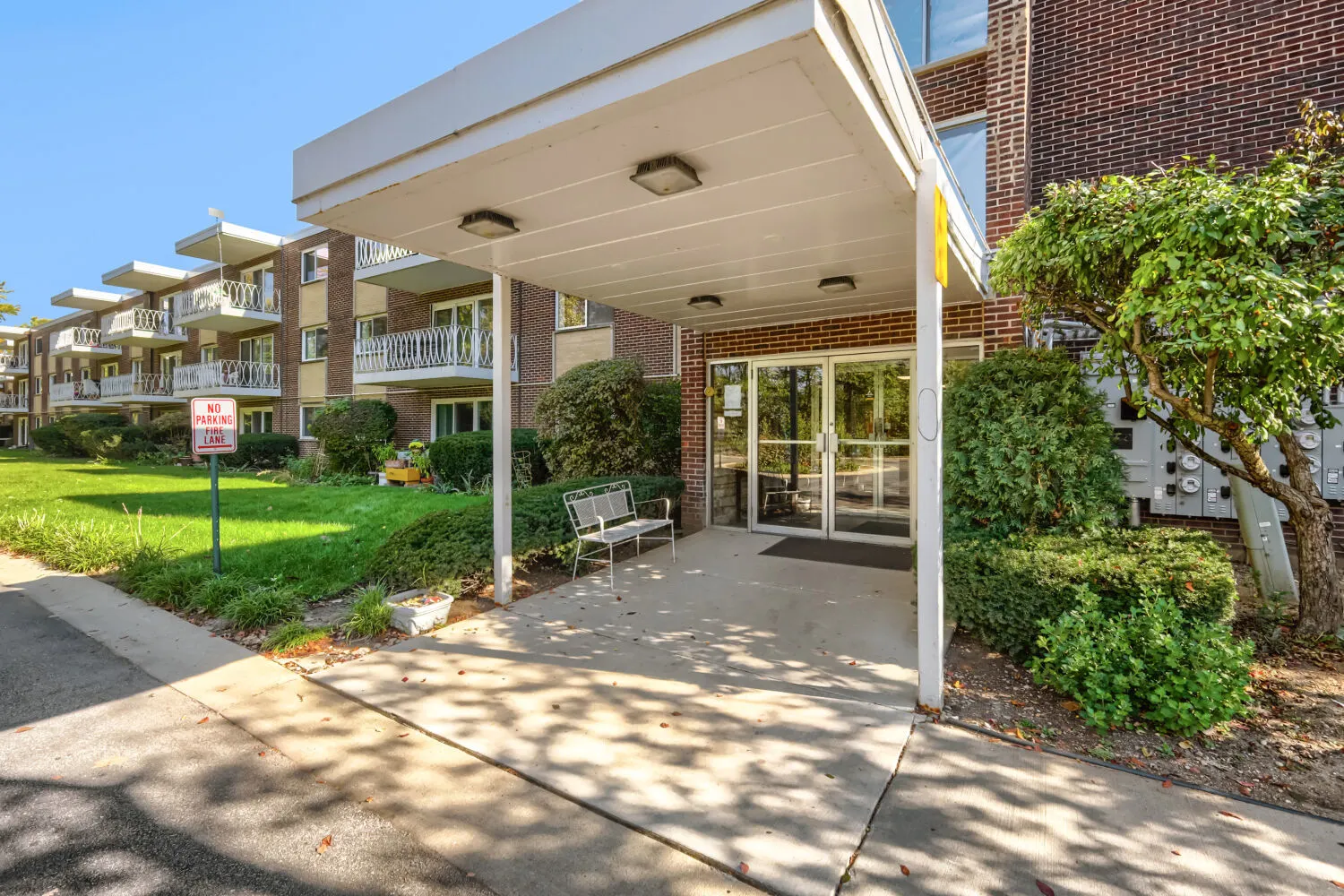 200 Deborah Lane IL #6B