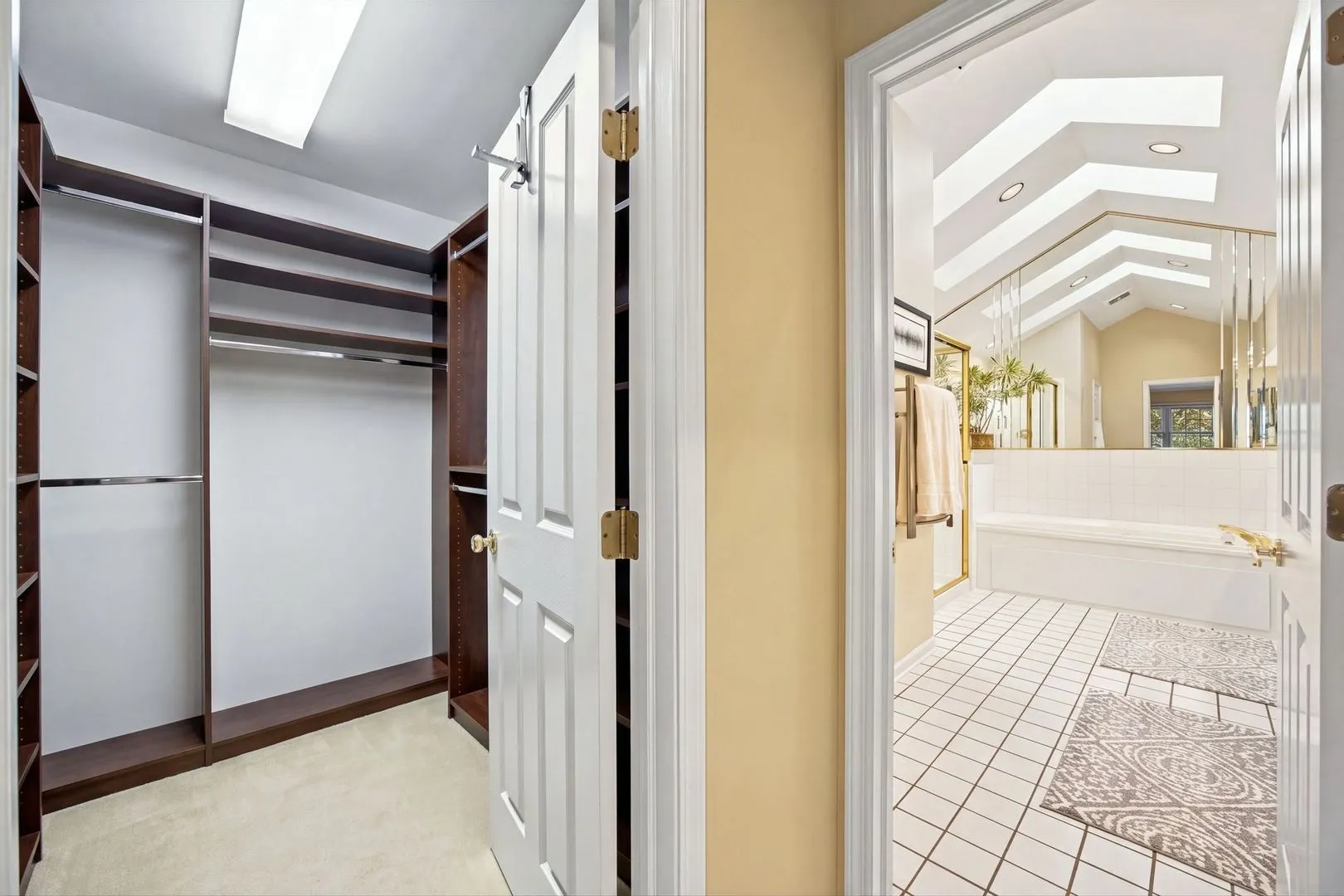 112 Rutgers Court IL