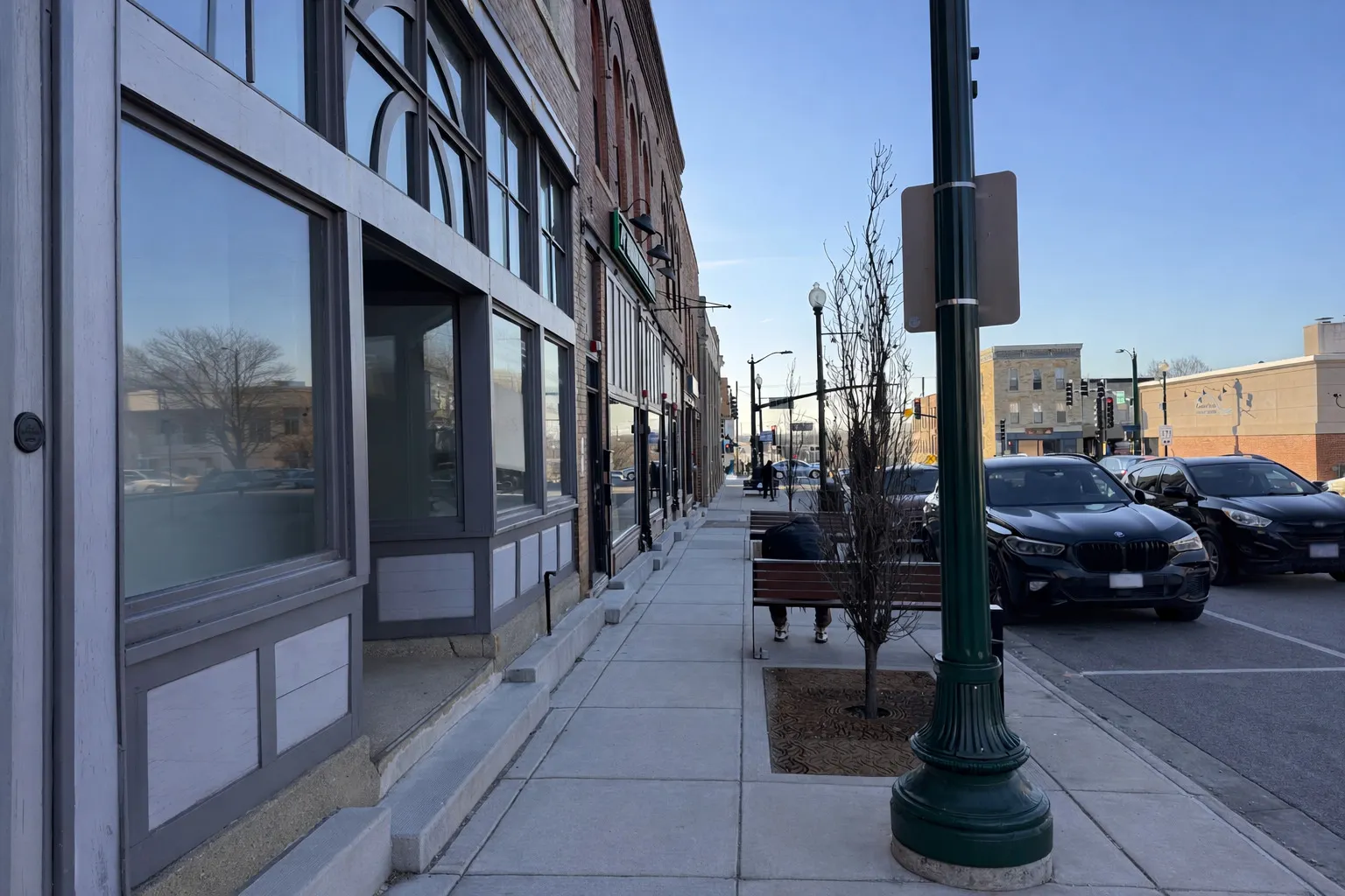 117 E 9th Street IL