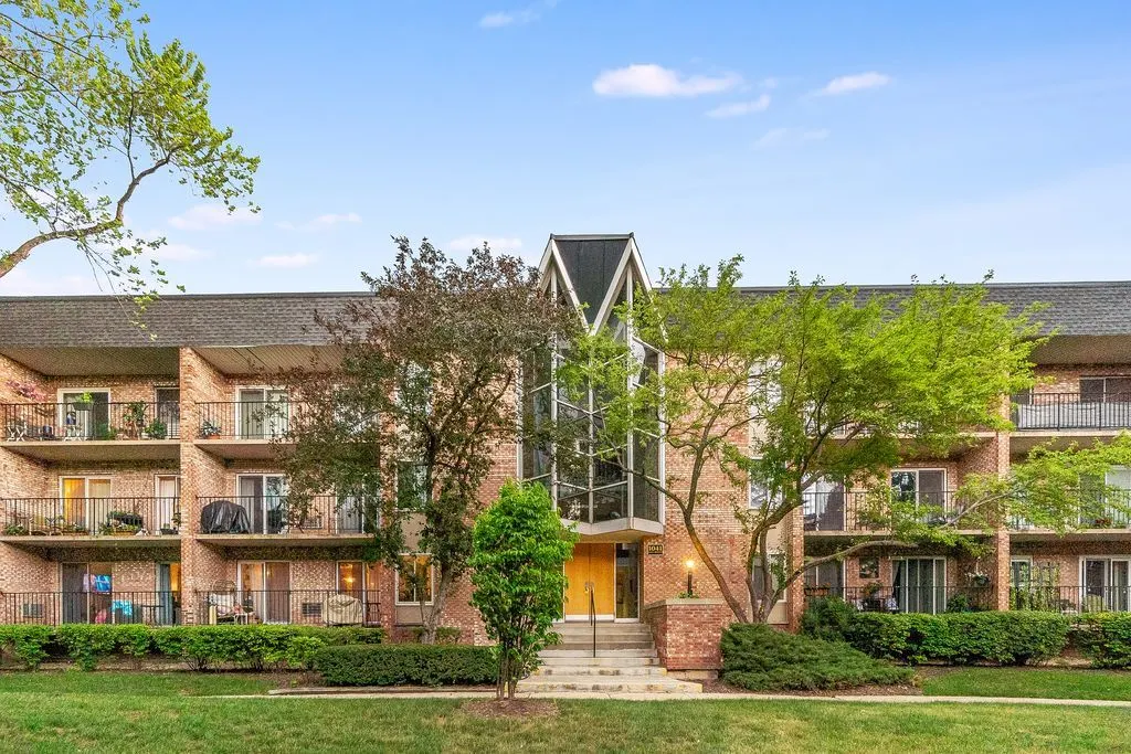 1041 N Mill Street IL #110