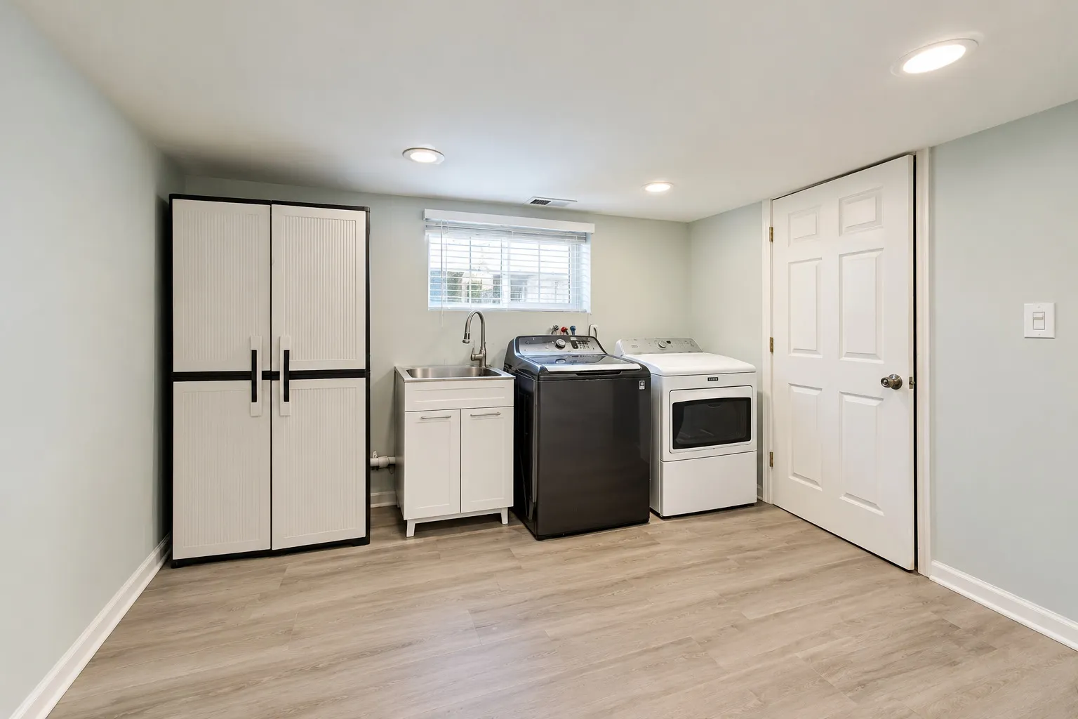 605 E 89th Place IL
