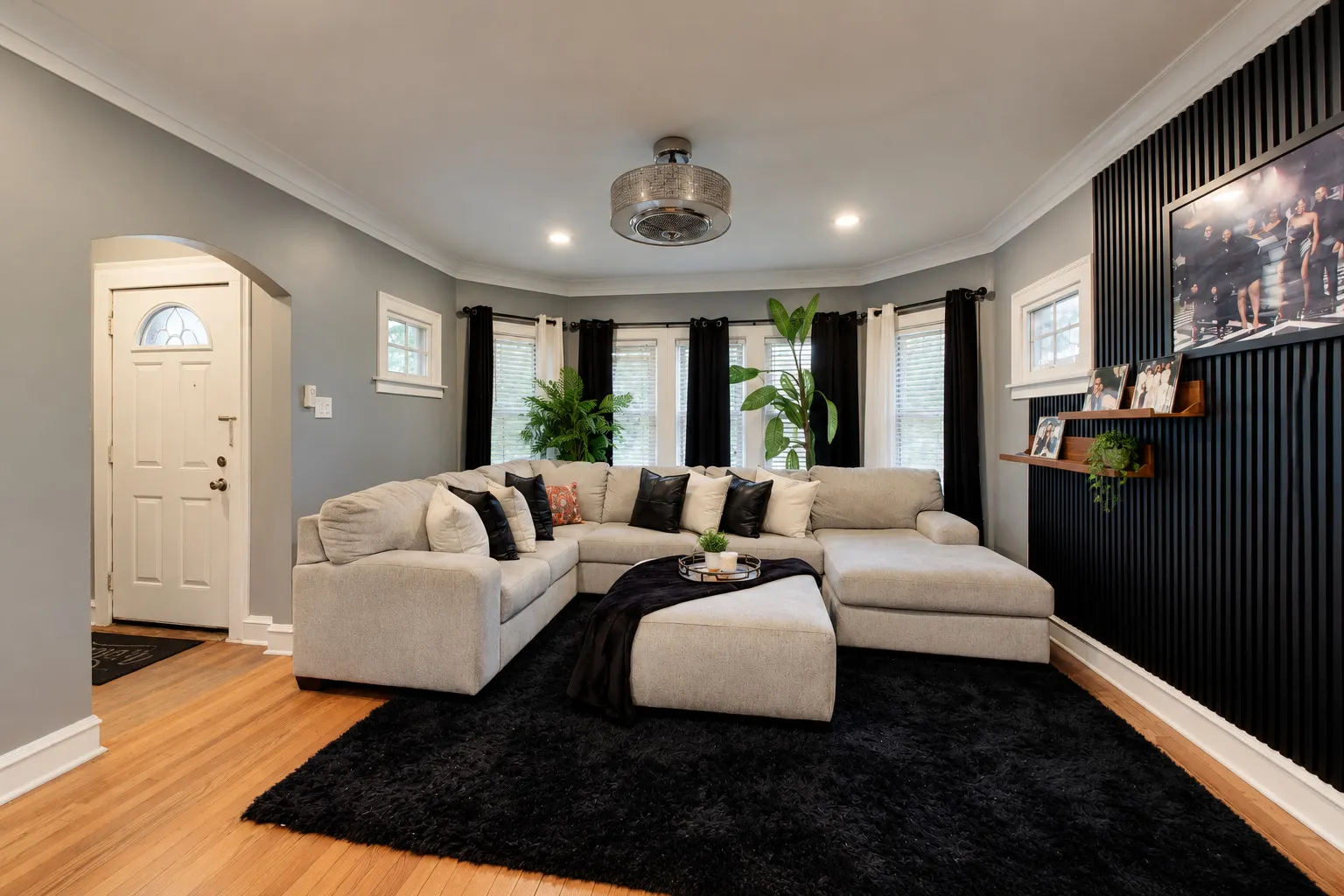 605 E 89th Place IL