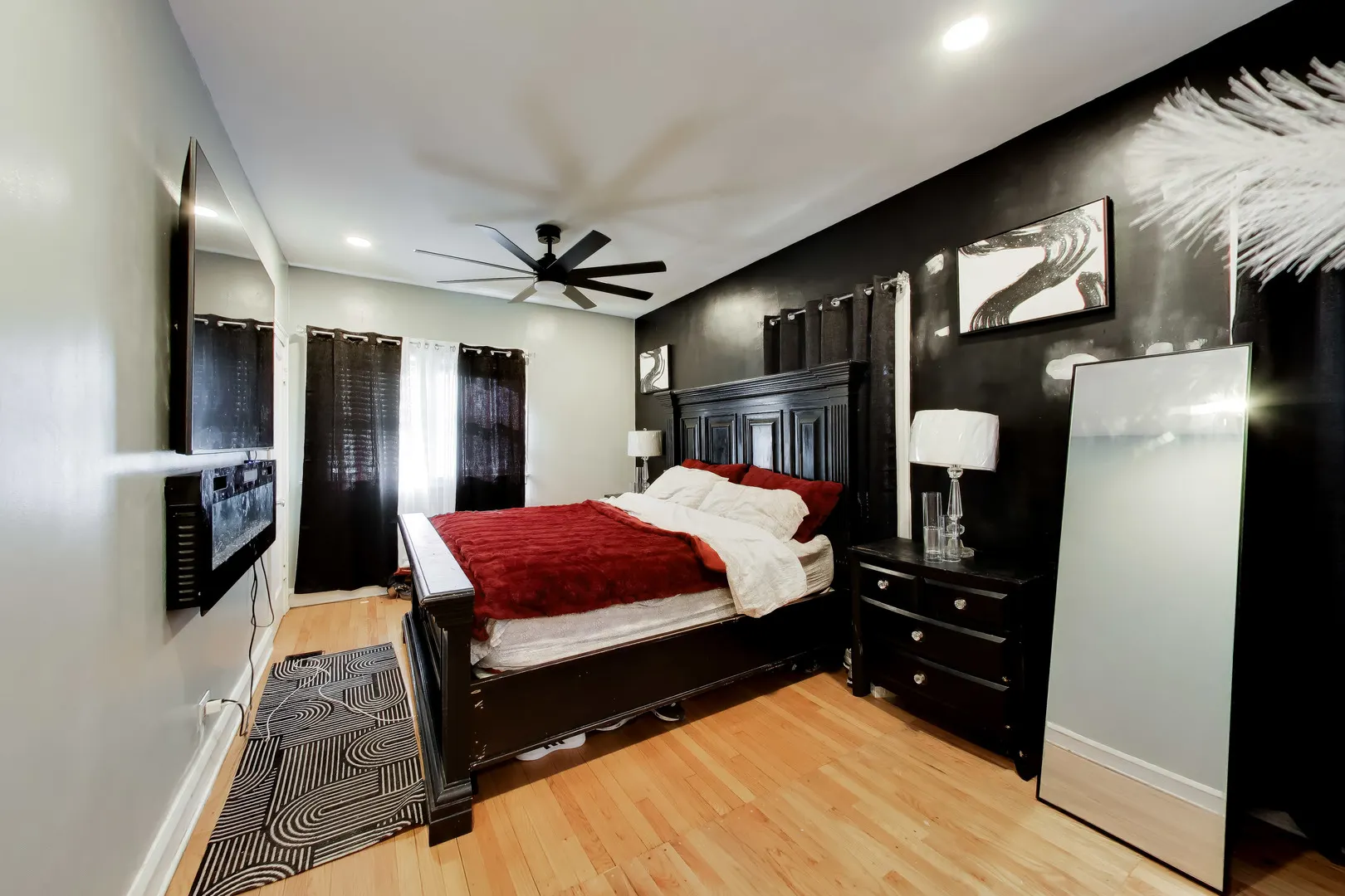 605 E 89th Place IL