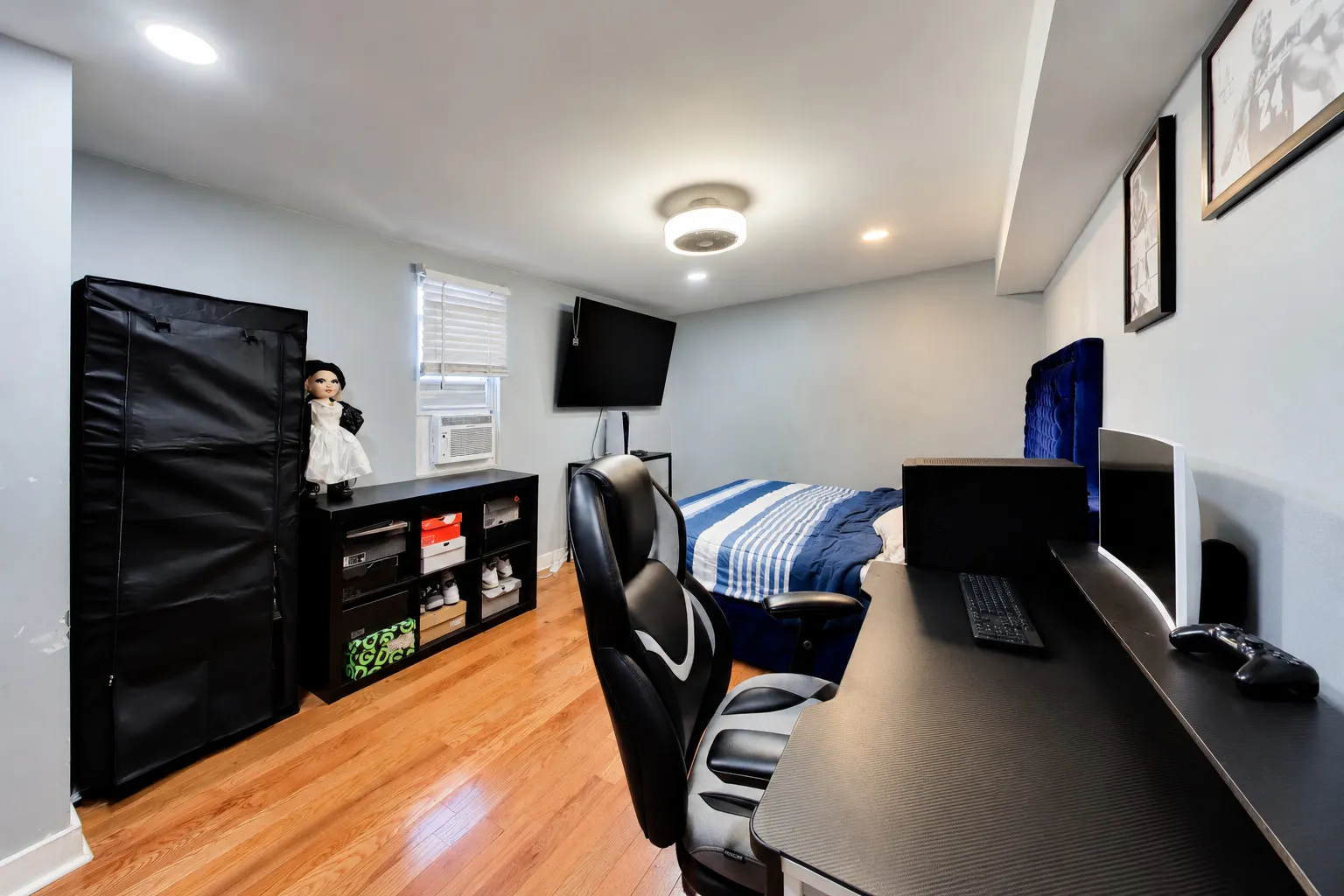 605 E 89th Place IL