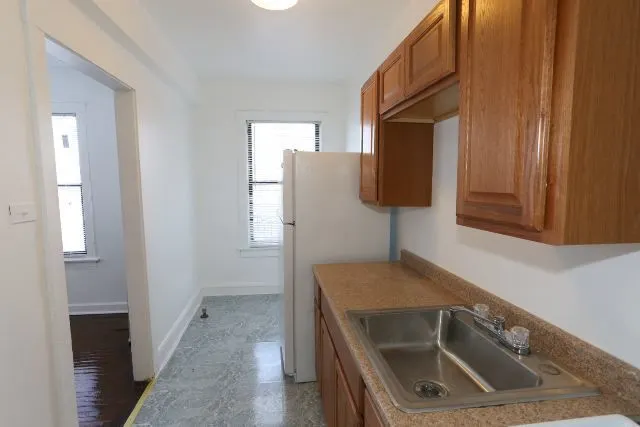 4608 N BEACON Street IL #3C