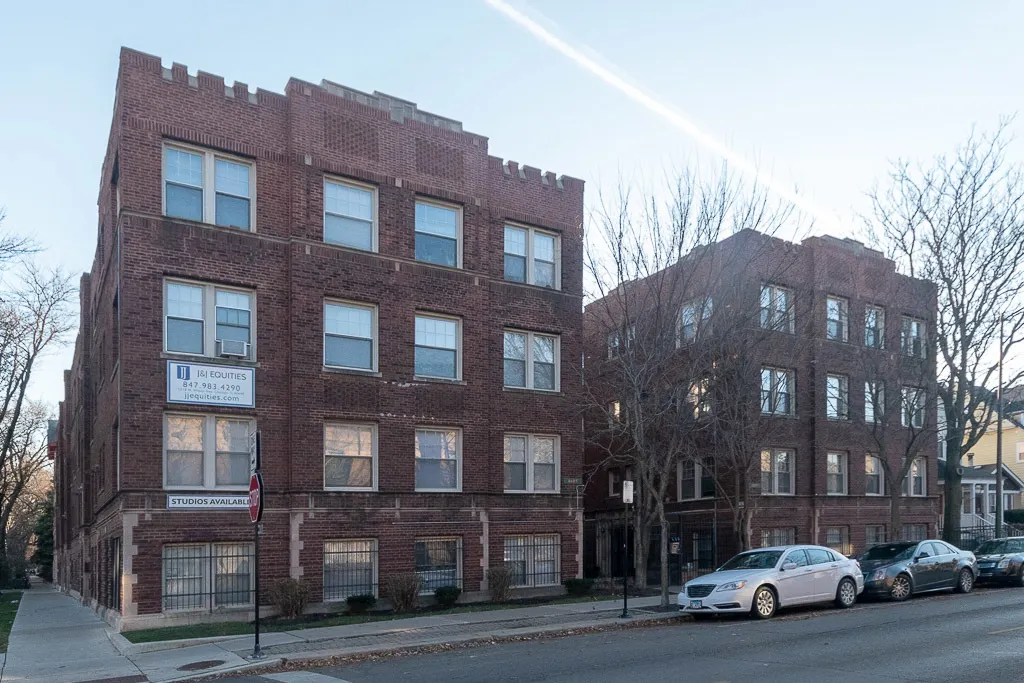 3263 W Wrightwood Avenue IL #2S