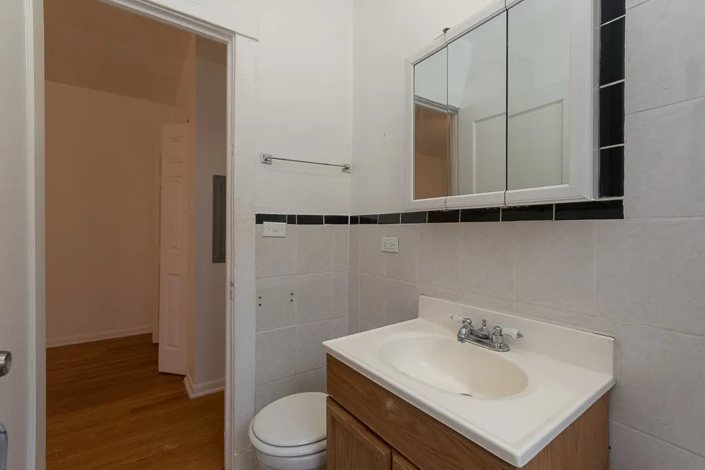 3263 W Wrightwood Avenue IL #2S