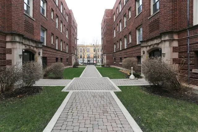3257 W Wrightwood Avenue IL #2D